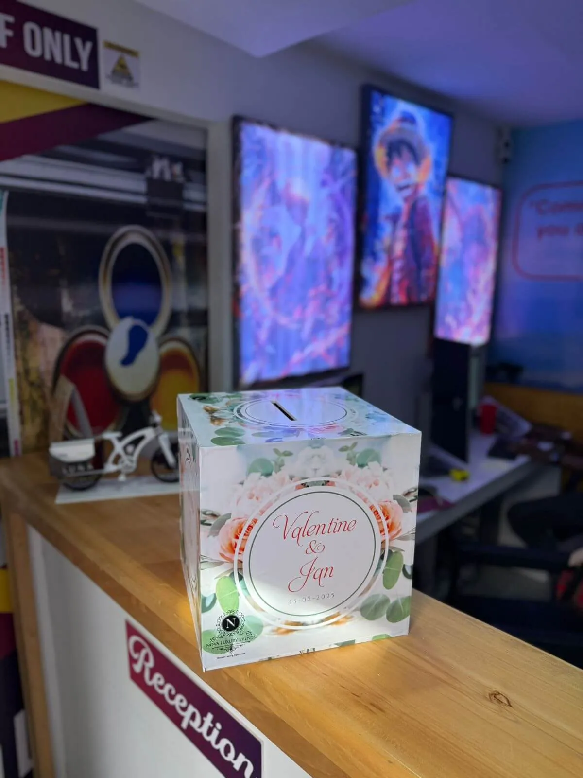 Wedding gift box